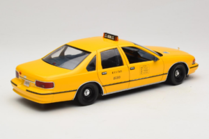 Chevrolet Caprice NYC タクシー UT Models 1:18 180142095 メタル - 画像 3/8