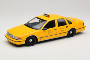 Chevrolet Caprice NYC タクシー UT Models 1:18 180142095 メタル