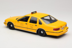 Chevrolet Caprice NYC タクシー UT Models 1:18 180142095 メタル - 画像 7/8