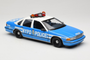 Chevrolet Caprice ニューヨーク ポリス UT Models 1:18 180142097 メタル - 画像 6/8
