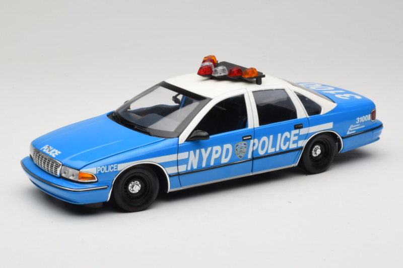 Chevrolet Caprice ニューヨーク ポリス UT Models 1:18 180142097 メタル