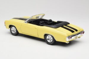 Chevrolet Chevelle SS 454 イエロー Maisto 1:18 531890 メタル - 画像 7/8