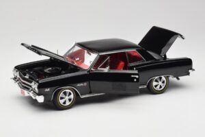 Chevrolet Chevelle Z-16 ブラック American Muscle 1:18 AMM1061/06 メタル - 画像 2/8