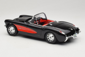 Chevrolet Corvette C1 ブラック & レッド Bburago 1:18 3034-M1 メタル - 画像 7/8