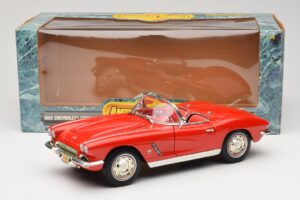 Chevrolet Corvette C1 レッド ERTL 1:18 7835 メタル - 画像 8/8