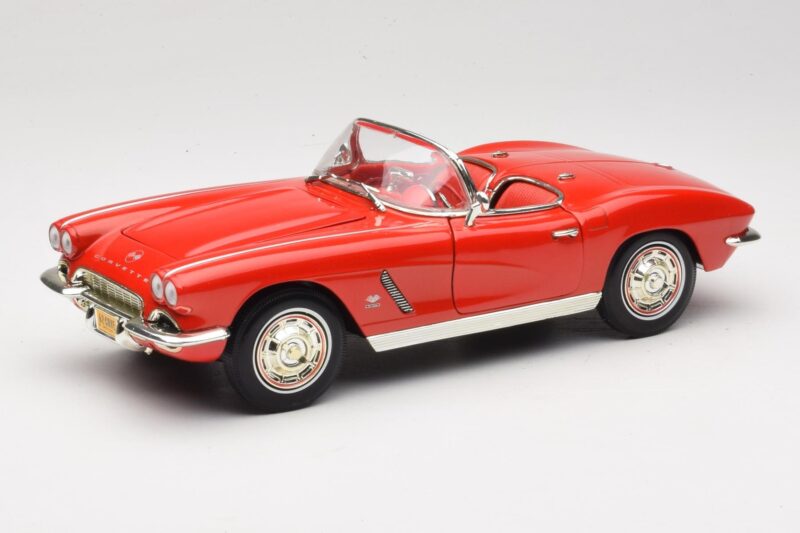Chevrolet Corvette C1 レッド ERTL 1:18 7835 メタル