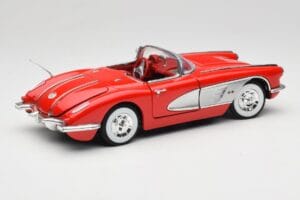 Chevrolet Corvette C1 レッド Motormax 1:18 73100TC メタル - 画像 3/8