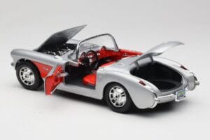 Chevrolet Corvette C1 シルバー Bburago 1:18 3034 メタル - 画像 5/8