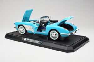 Chevrolet Corvette C1 Hard Top ブルー Solido 1:12 1202-M1 メタル - 画像 5/8