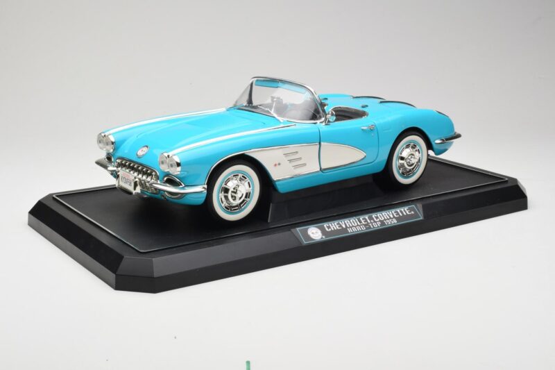 Chevrolet Corvette C1 Hard Top ブルー Solido 1:12 1202-M1 メタル