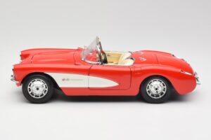 Chevrolet Corvette C1 ロードスター レッド Bburago 1:18 3024 メタル - 画像 4/8