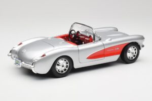 Chevrolet Corvette C1 シルバー & レッド Bburago 1:18 3024-M1 メタル - 画像 3/8