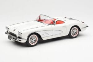 Chevrolet Corvette C1 Spider Hard Top Snowcrest ホワイト AUTOart 1:18 71147 メタル