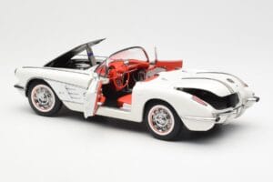 Chevrolet Corvette C1 Spider Hard Top Snowcrest ホワイト AUTOart 1:18 71147 メタル - 画像 5/8