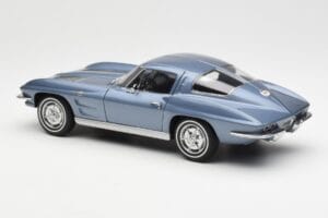 Chevrolet Corvette C2 ブルーグレーメタリック AUTOart 1:18 71182 メタル - 画像 7/8