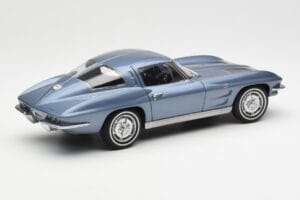 Chevrolet Corvette C2 ブルーグレーメタリック AUTOart 1:18 71182 メタル - 画像 3/8