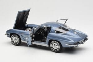 Chevrolet Corvette C2 ブルーグレーメタリック AUTOart 1:18 71182 メタル - 画像 5/8