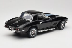 Chevrolet Corvette C2 ブラック American Muscle 1:18 AMM1099/06 メタル - 画像 3/8