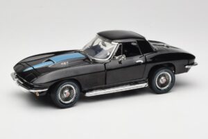 Chevrolet Corvette C2 ブラック American Muscle 1:18 AMM1099/06 メタル
