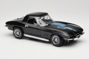 Chevrolet Corvette C2 ブラック American Muscle 1:18 AMM1099/06 メタル - 画像 6/8