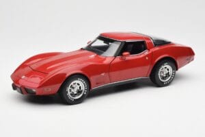 Chevrolet Corvette C3 レッド UT Models 1:18 21073 メタル