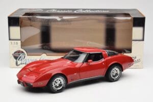 Chevrolet Corvette C3 レッド UT Models 1:18 21073 メタル - 画像 8/8