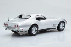 Chevrolet Corvette C3 シルバー Norev 1:18 189032 メタル - 画像 2/6