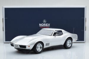 Chevrolet Corvette C3 シルバー Norev 1:18 189032 メタル - 画像 6/6
