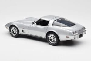 Chevrolet Corvette C3 シルバー UT Models 1:18 21072 メタル - 画像 7/8