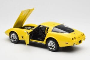 Chevrolet Corvette C3 イエロー UT Models 1:18 21074 メタル - 画像 5/8