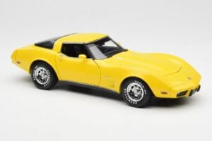 Chevrolet Corvette C3 イエロー UT Models 1:18 21074 メタル - 画像 6/8