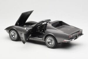 Chevrolet Corvette C3 Spider Laguna グレーメタリック AUTOart 1:18 71173 メタル - 画像 5/8