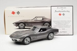 Chevrolet Corvette C3 Spider Laguna グレーメタリック AUTOart 1:18 71173 メタル - 画像 8/8