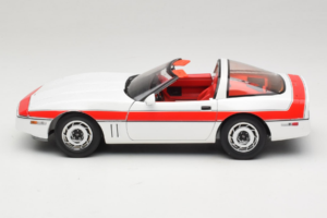 Chevrolet Corvette C4 A-Team ホワイト GreenLight 1:18 13532 メタル - 画像 4/8