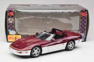 Chevrolet Corvette C4 Indy 500 Pace Car Maisto 1:18 56011 メタル - 画像 8/8