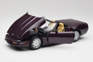 Chevrolet Corvette C4 LT4 コンバーチブル パープルメタリック Maisto 1:18 50277 メタル - 画像 2/8