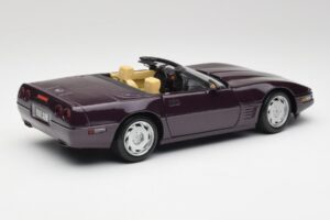 Chevrolet Corvette C4 LT4 コンバーチブル パープルメタリック Maisto 1:18 50277 メタル - 画像 3/8