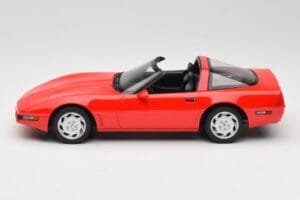 Chevrolet Corvette C4 Torch Red GT Spirit 1:18 GT537 レジン - 画像 3/6