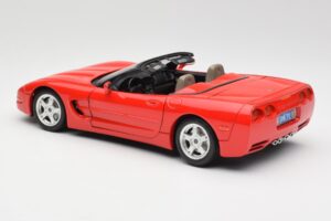 Chevrolet Corvette C5 カブリオレ レッド Bburago 1:18 3076 メタル - 画像 7/8