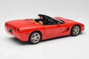Chevrolet Corvette C5 カブリオレ レッド UT Models 1:18 21006 メタル - 画像 3/8