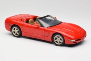 Chevrolet Corvette C5 カブリオレ レッド UT Models 1:18 21006 メタル - 画像 6/8