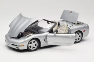 Chevrolet Corvette C5 カブリオレ シルバー Maisto 1:18 50317 メタル - 画像 2/8