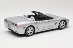 Chevrolet Corvette C5 カブリオレ シルバー Maisto 1:18 50317 メタル - 画像 3/8