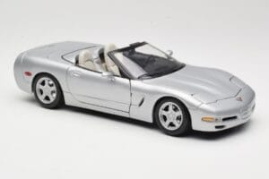 Chevrolet Corvette C5 カブリオレ シルバー Maisto 1:18 50317 メタル - 画像 6/8