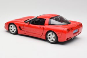 Chevrolet Corvette C5 レッド Bburago 1:18 3066 メタル - 画像 7/8