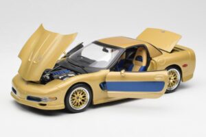 Chevrolet Corvette C5 Guldstrand Signature Edition ゴールド Maisto 1:18 31657 メタル - 画像 2/8