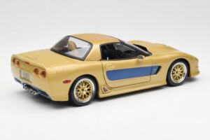 Chevrolet Corvette C5 Guldstrand Signature Edition ゴールド Maisto 1:18 31657 メタル - 画像 3/8
