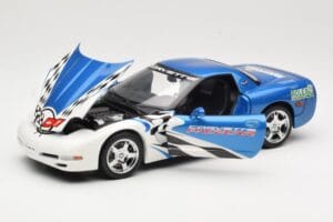Chevrolet Corvette C5 Pace Car Rolex 24 at Daytona 1999 UT Models 1:18 39944 メタル - 画像 2/8