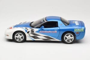 Chevrolet Corvette C5 Pace Car Rolex 24 at Daytona 1999 UT Models 1:18 39944 メタル - 画像 4/8