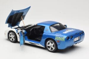 Chevrolet Corvette C5 Pace Car Rolex 24 at Daytona 1999 UT Models 1:18 39944 メタル - 画像 5/8